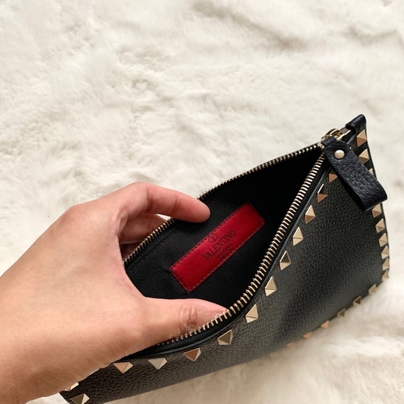 NEW Authentic Valentino Rockstud Leather Pouch - Picture 9 of 10